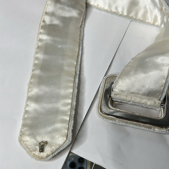 Elsie Tu Hong Kong Sz M Soft Wool Beaded Fully Lined Cardigan Sweater with Belt - Picture 10 of 14